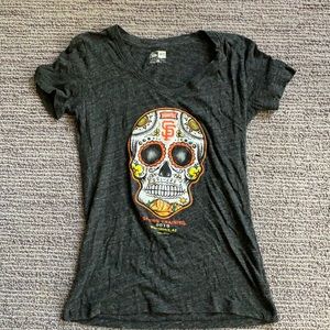 San Francisco Giants V-Neck Shirt